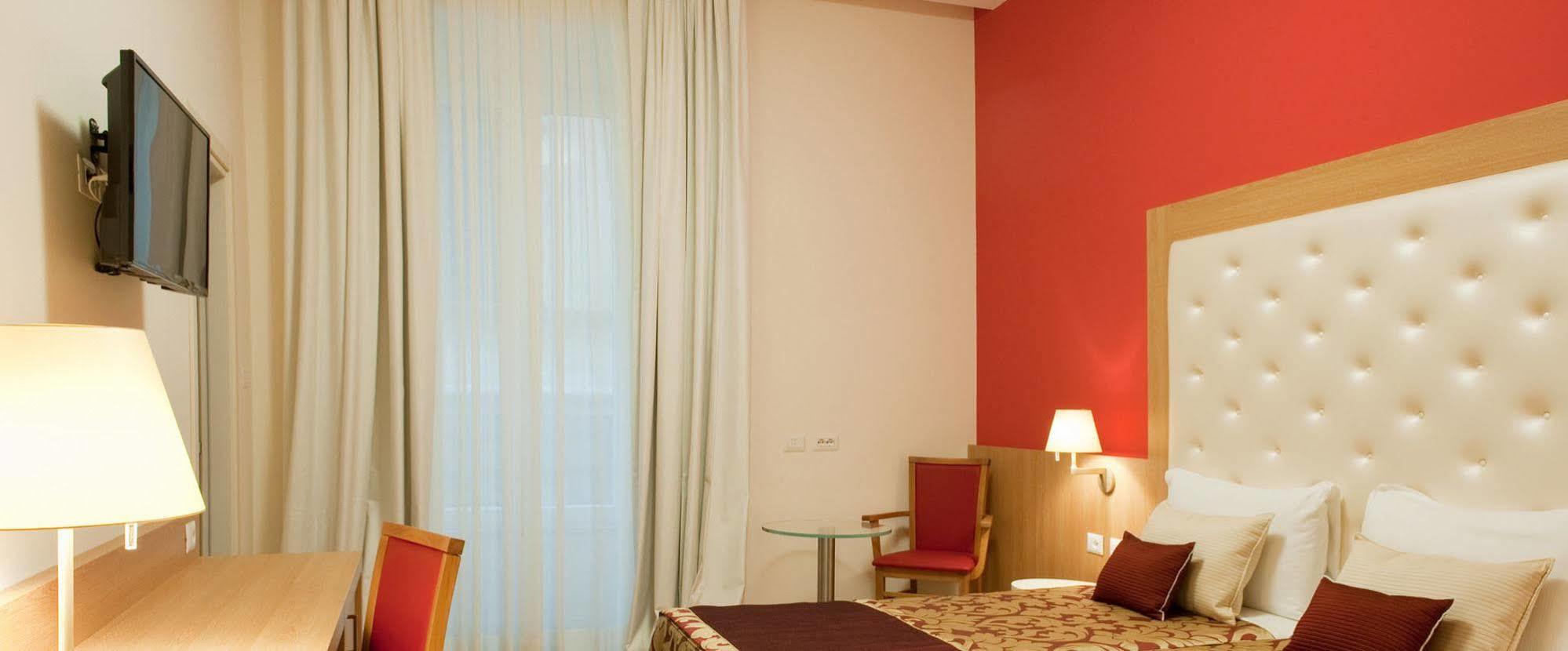 Navona Luxury Guesthouse ローマ エクステリア 写真